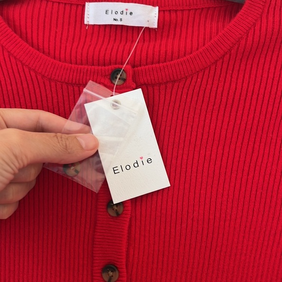 Beautiful Red Sweater - Picture 5 of 11